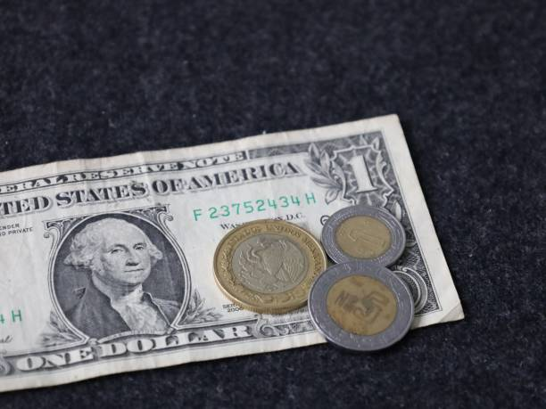 EL DÓLAR PIERDE FUERZA Y EL PESO MEXICANO APROVECHA: CLAVES PARA LA SEMANA DE LA FED