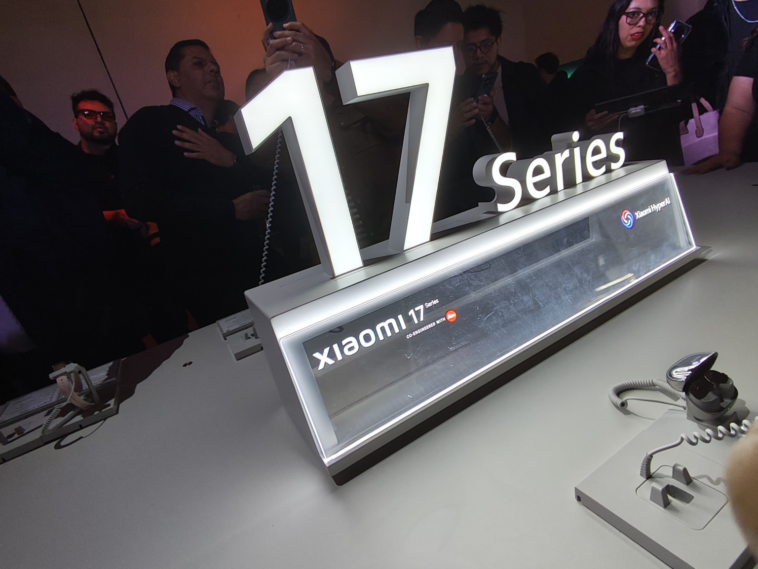¡Golpe de estado fotográfico! Estuvimos en el lanzamiento de la Xiaomi 17 Series en México: Sensores de 1 pulgada, zoom de 200MP y el cerebro de Leica
